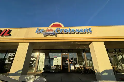 PK73 SXE Greenhalghs craft bakery photo 2